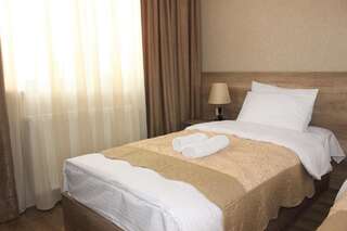 Отель Sunshine Kazbegi Степанцминда Стандартный двухместный номер с 2 отдельными кроватями и видом на горы-3